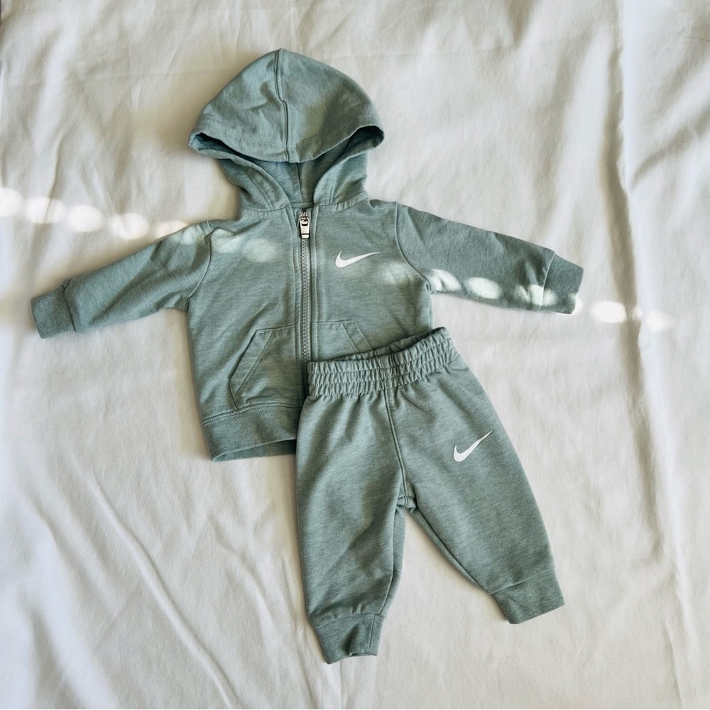 Nike Kids Green Hoodie and Joggers Set